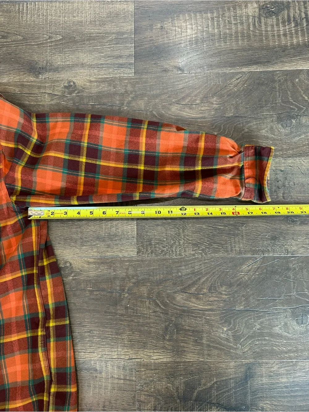 Carhartt Loose Fit Plaid Flannel Shirt Men’s Medium Orange Brown 100% Cotton